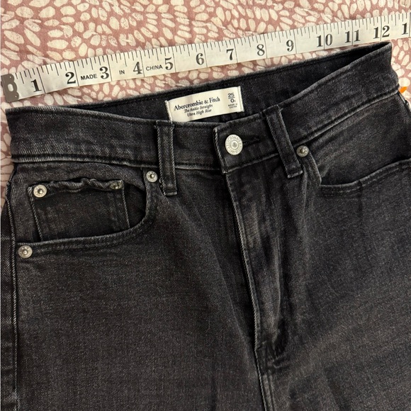 Abercrombie & Fitch Ankle Straight Ultra High Rise Jeans Distressed Black Size 0 - Picture 6 of 6